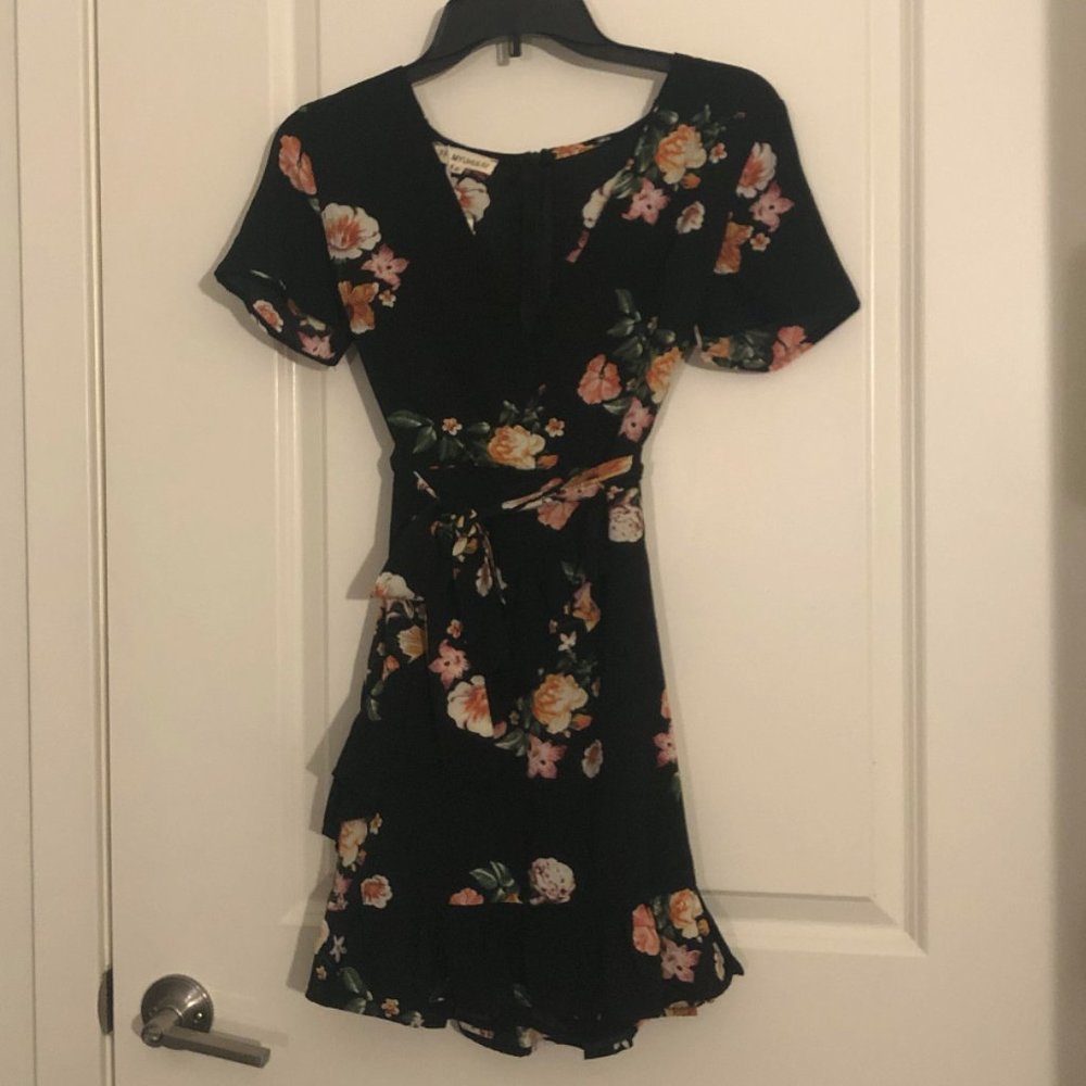 Deep V-Neck Floral Print Mini Dress - Picture 9 of 9